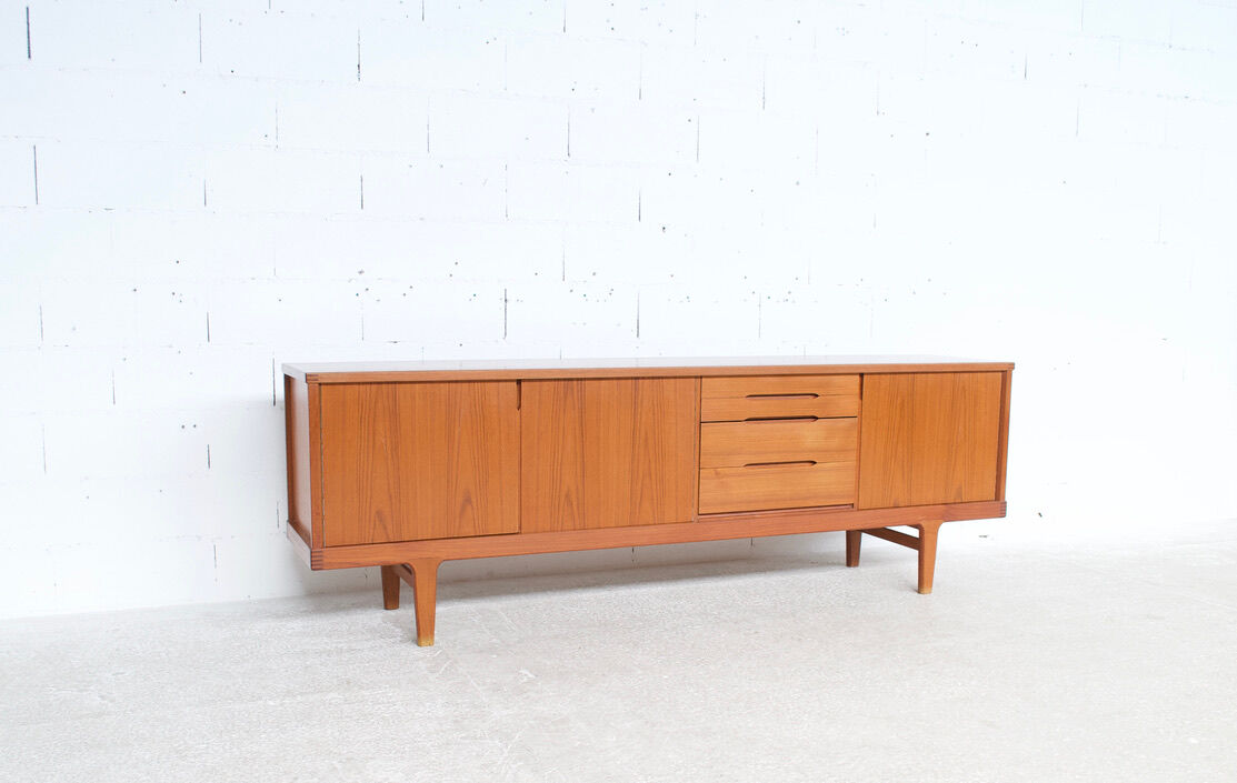 Teak sideboard Henning kjaernulf 60' years K/S mobelbafrik editor