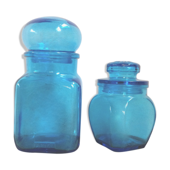 Duo de bocaux en verre bleu