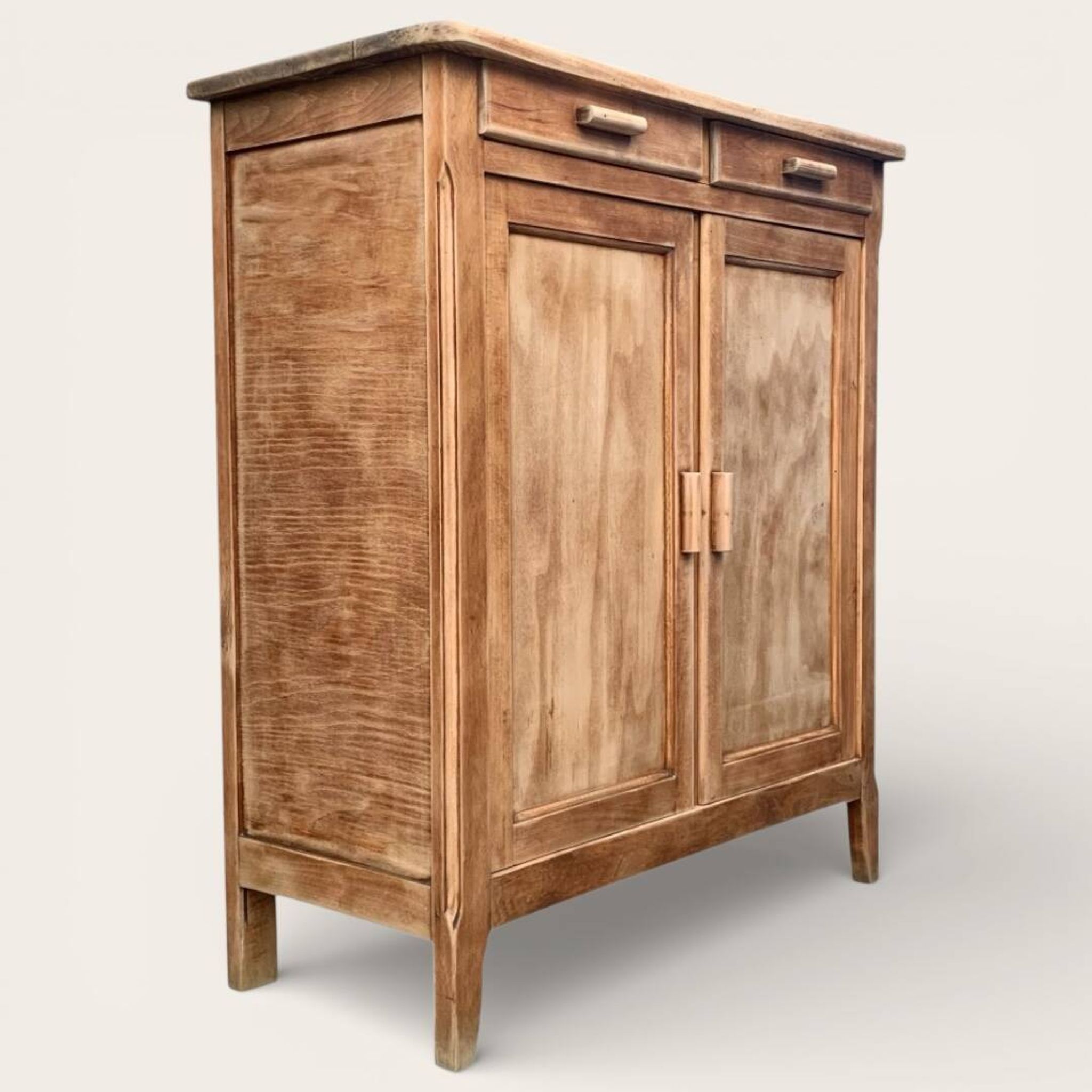 Rustic Parisian buffet 1940 H100
