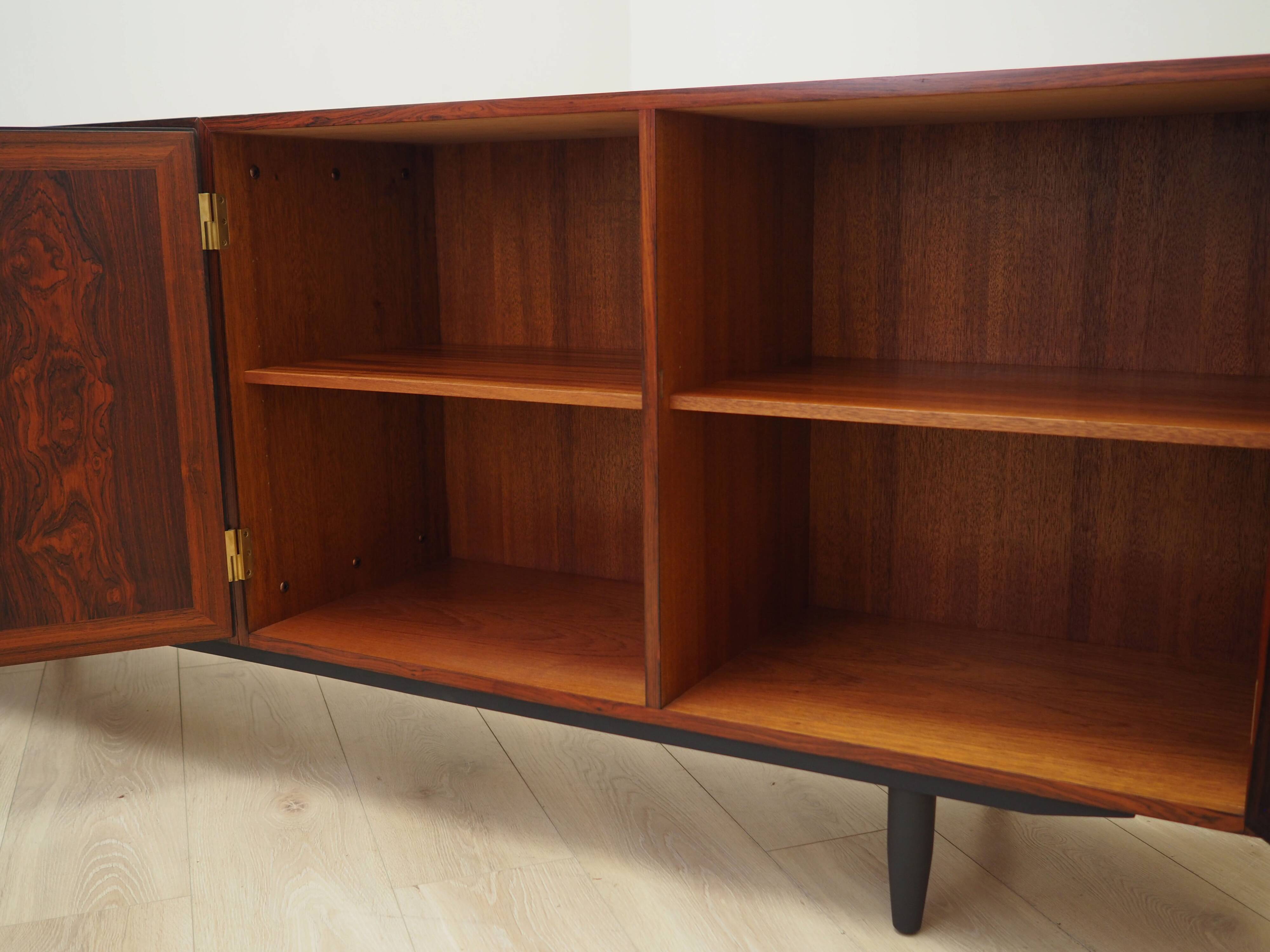 Enfilade en palissandre, design danois, années 1970, designer : Carlo Jensen, production : Hundevad