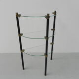 Shelf with 3 glass plates