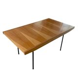 Extendable table designed by Alain Richard