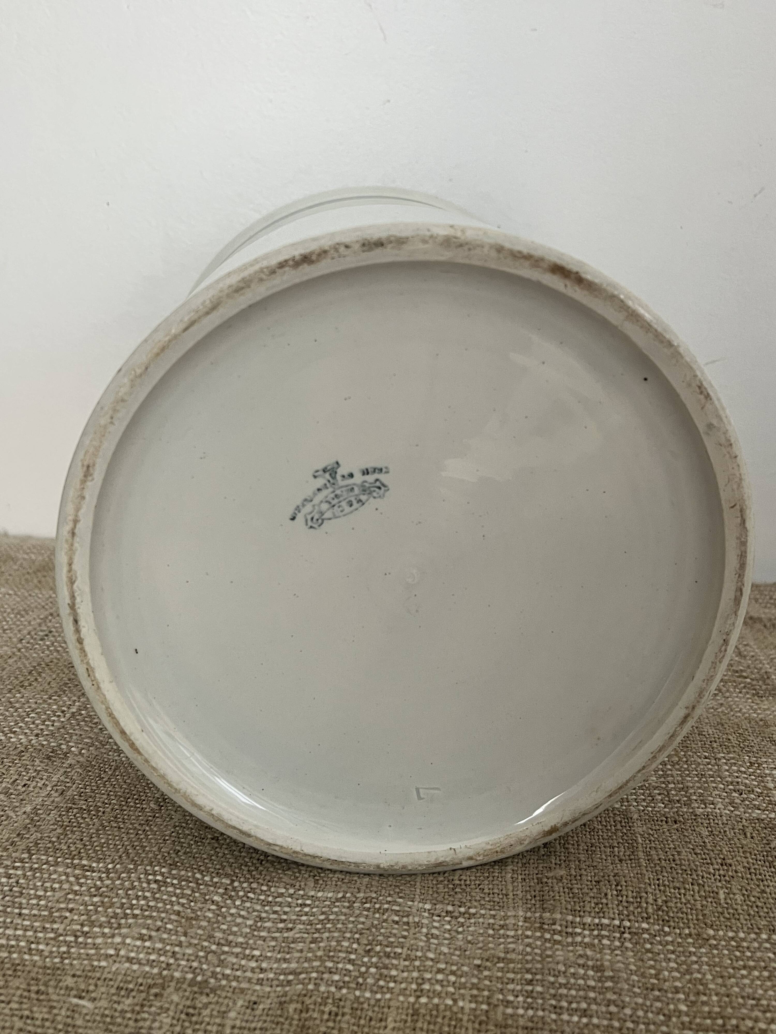 Cylindrical white earthenware pot - Creil and Montereau