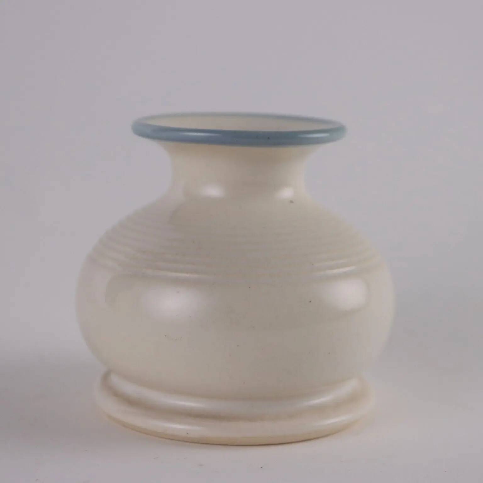 Pair of vintage vases from the 1970s by Man. Bucci, Italy.