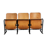 Triple theatre strapontin seats