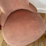 Old pink toad chair