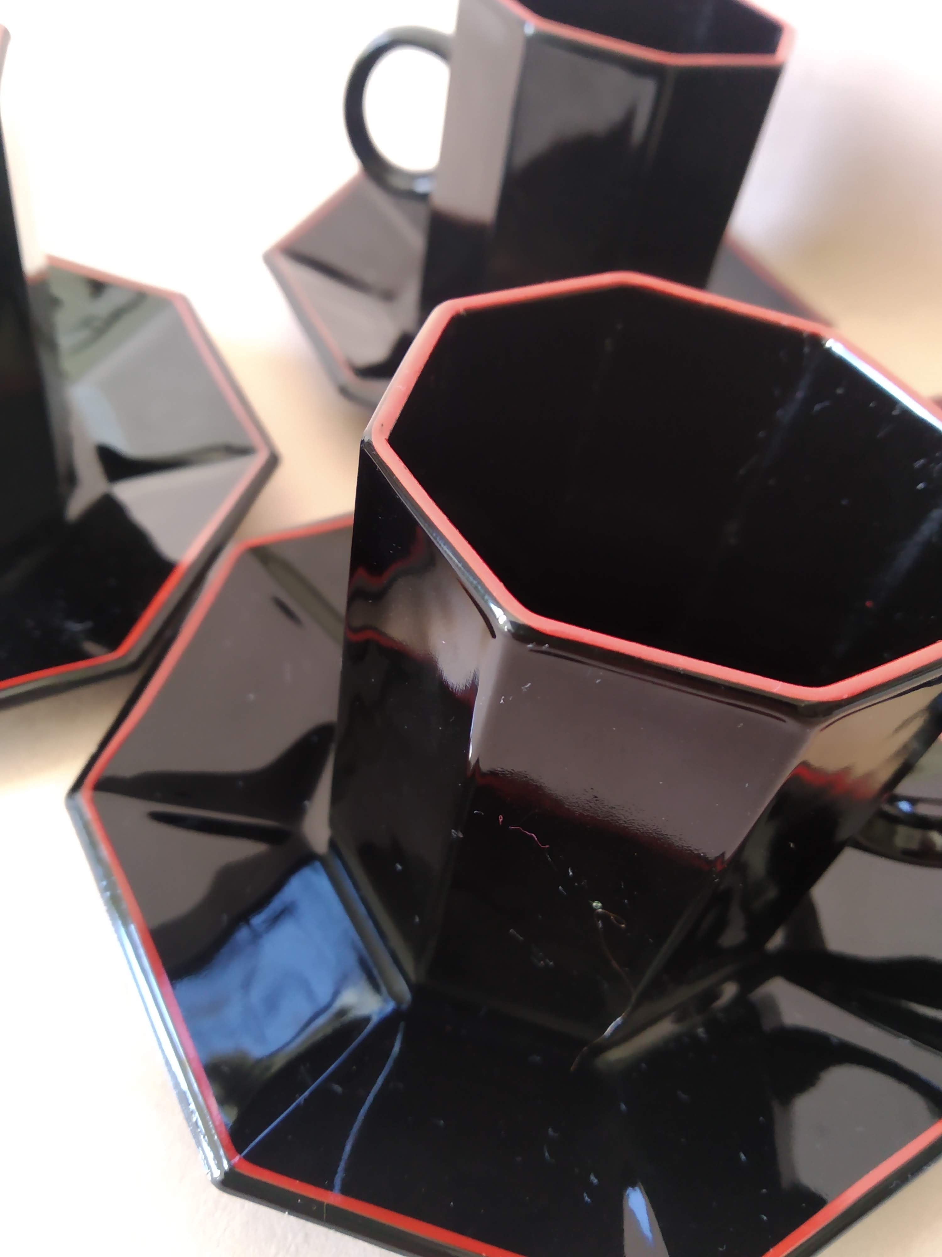 5 tasses à café Arcoroc Octime noir et rouge Années 80