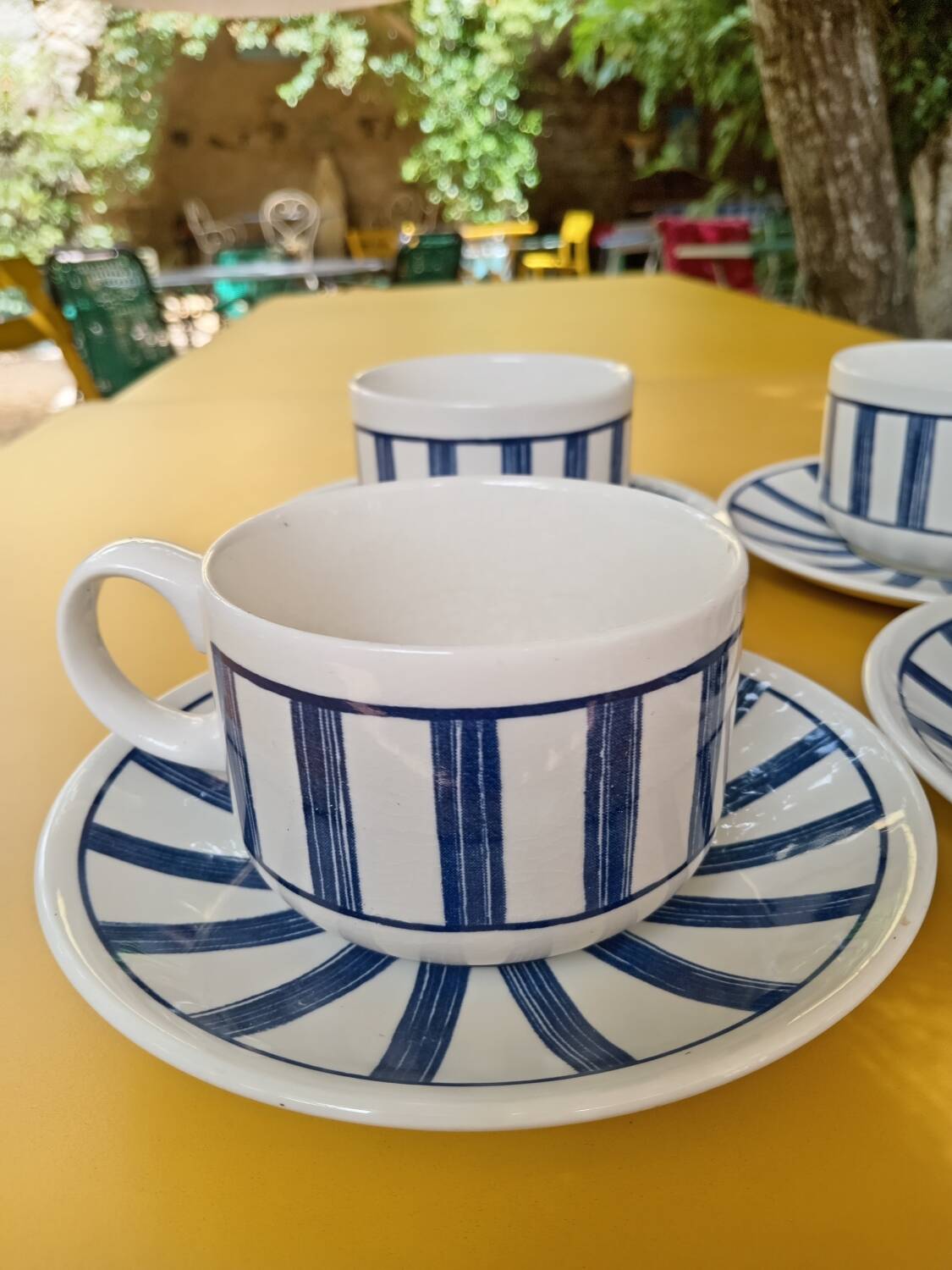4 cups and saucers in English porcelain