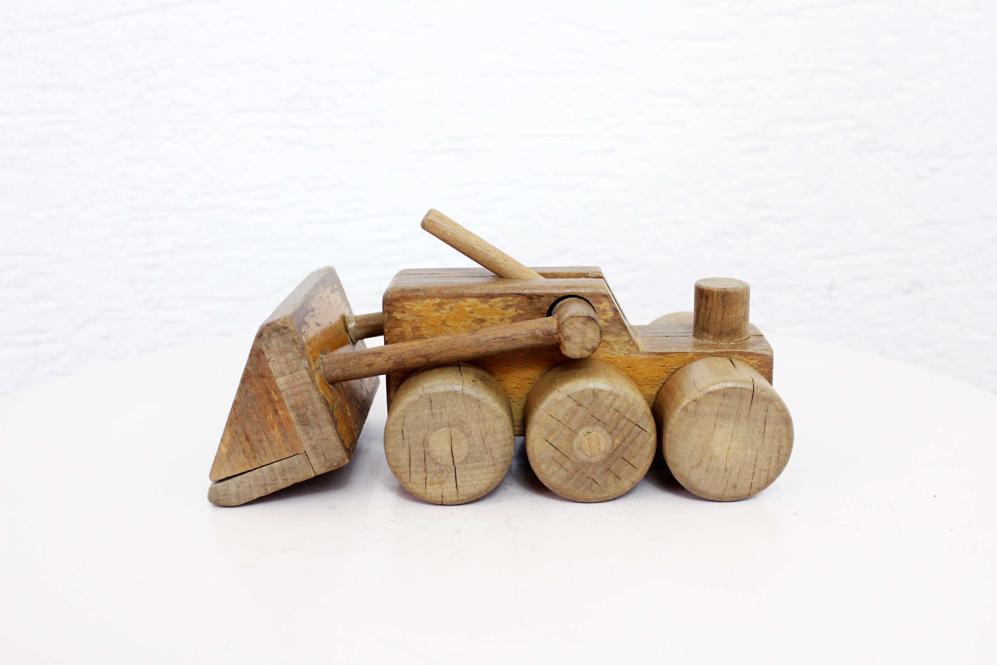 Authentic old wooden toy "Spielgut"