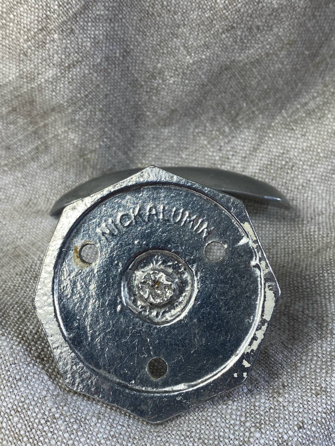 Aluminum cloakroom hooks