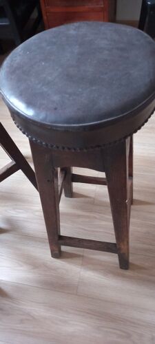 Tabouret vintage en bois coussin cuir