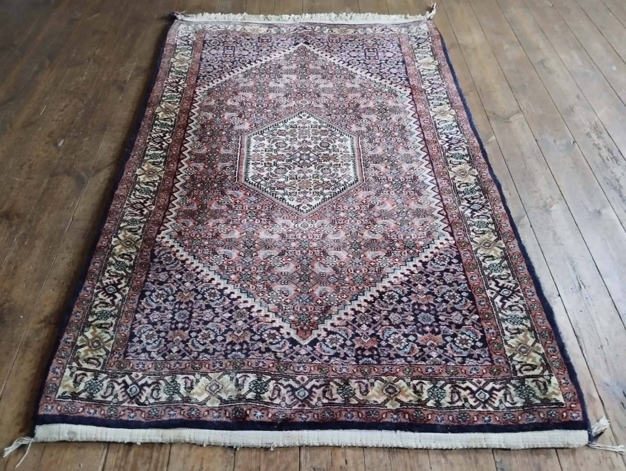 Handmade Persian Bidjar rug 156x101cm