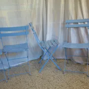 6 blue folding garden chairs