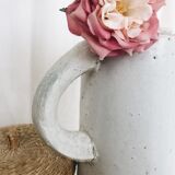White ceramic broc
