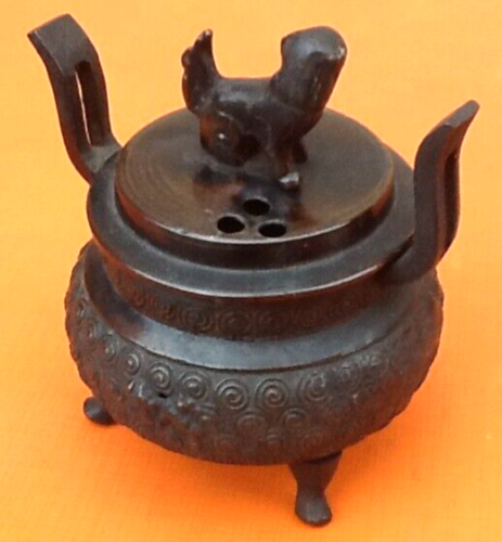 Tripod incense, Art of Asia XIXth Burns Perfume