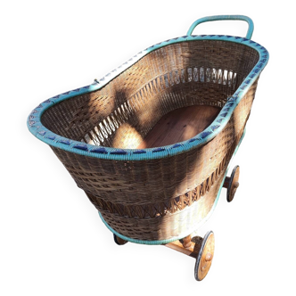 Antique large painted rattan cradle - 1900 - on wheels