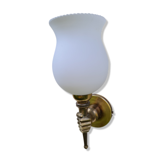 Hand-to-torch wall lamp