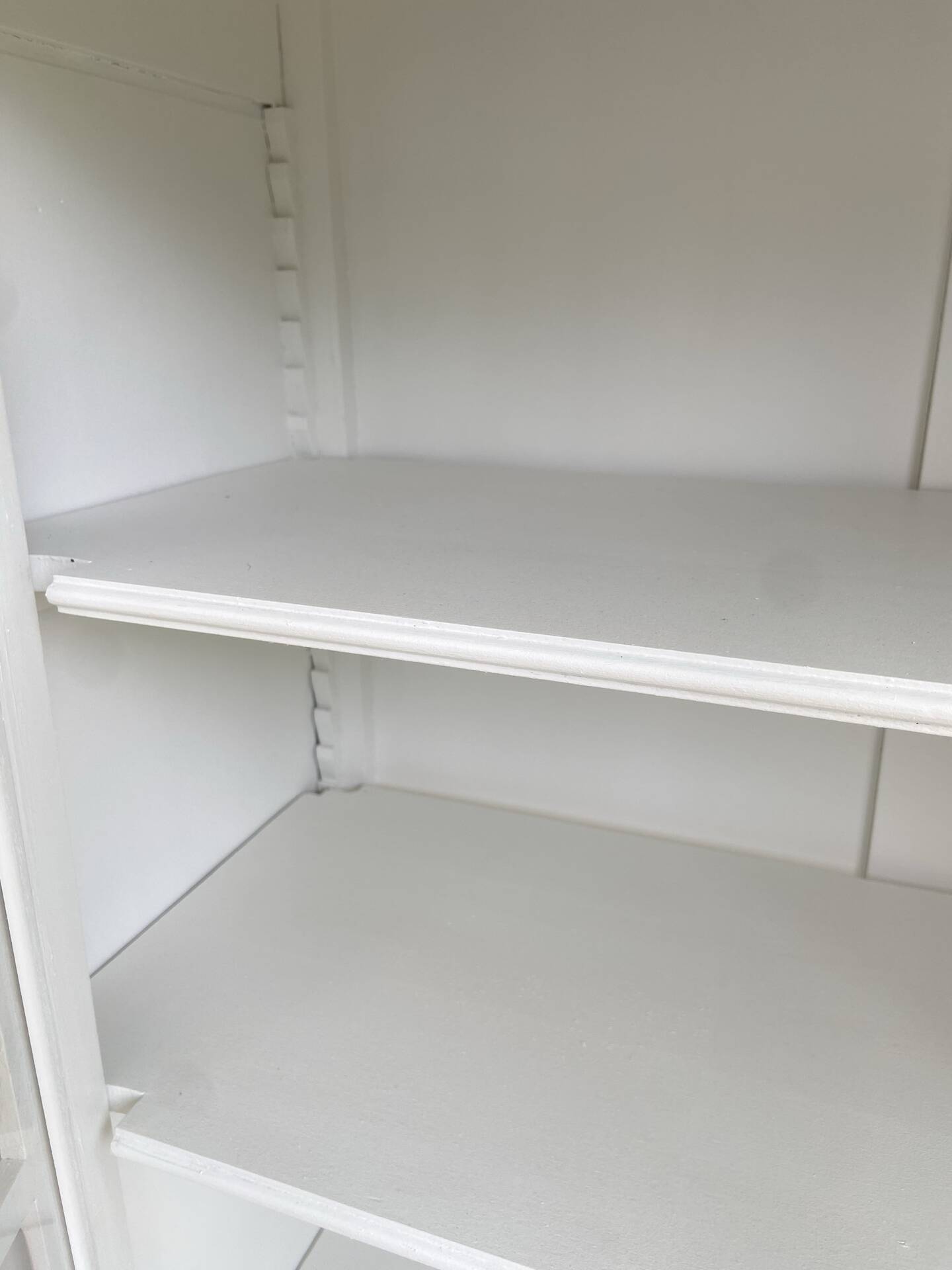 Armoire vitrée