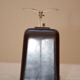 Weighs letters in Bakelite