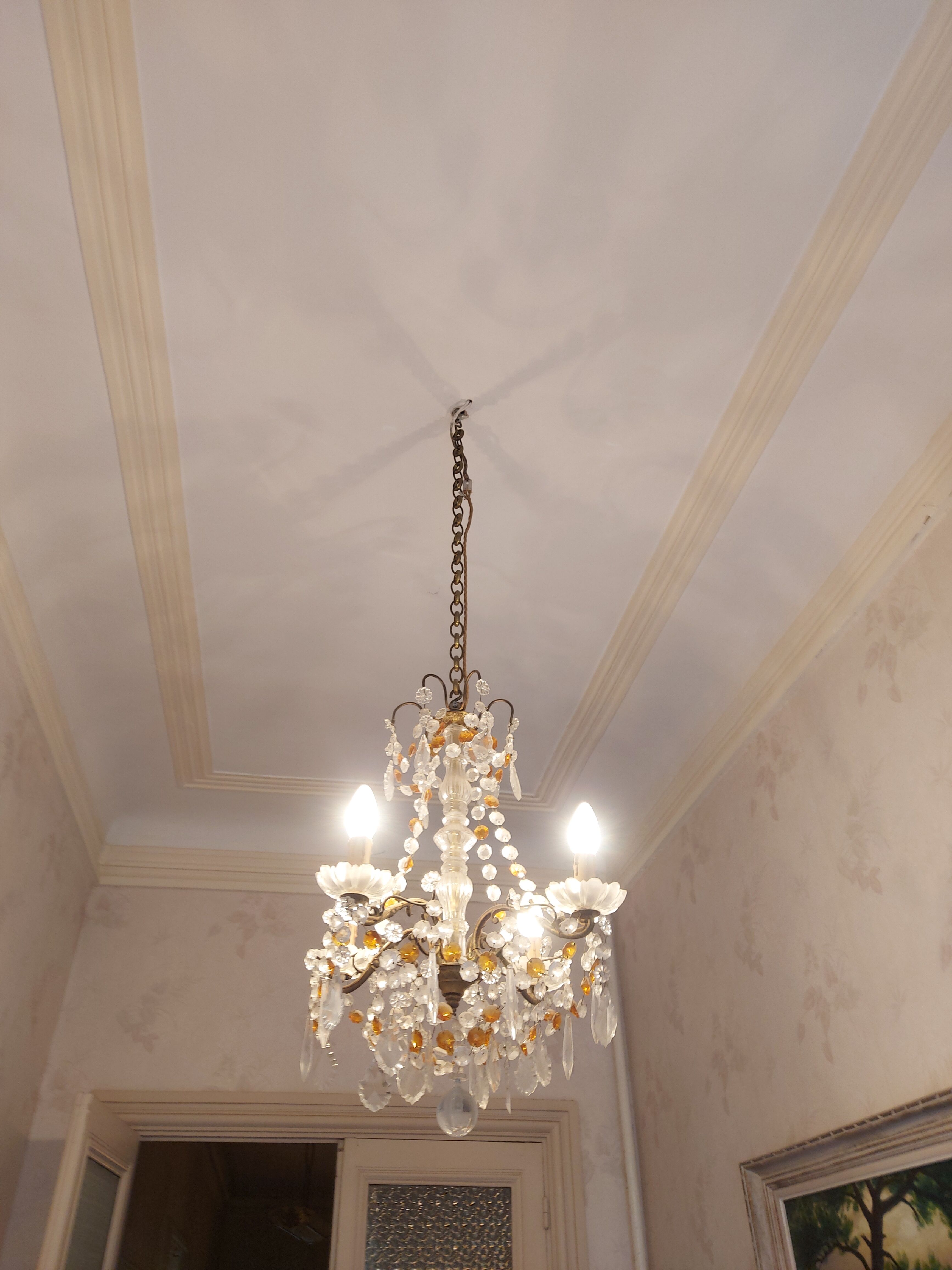 Chandelier to, colored crystal tassels