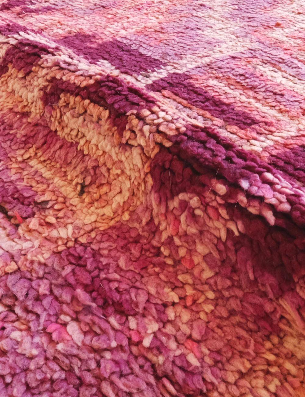 Vintage Collectible Rug - 368 x 190 cm