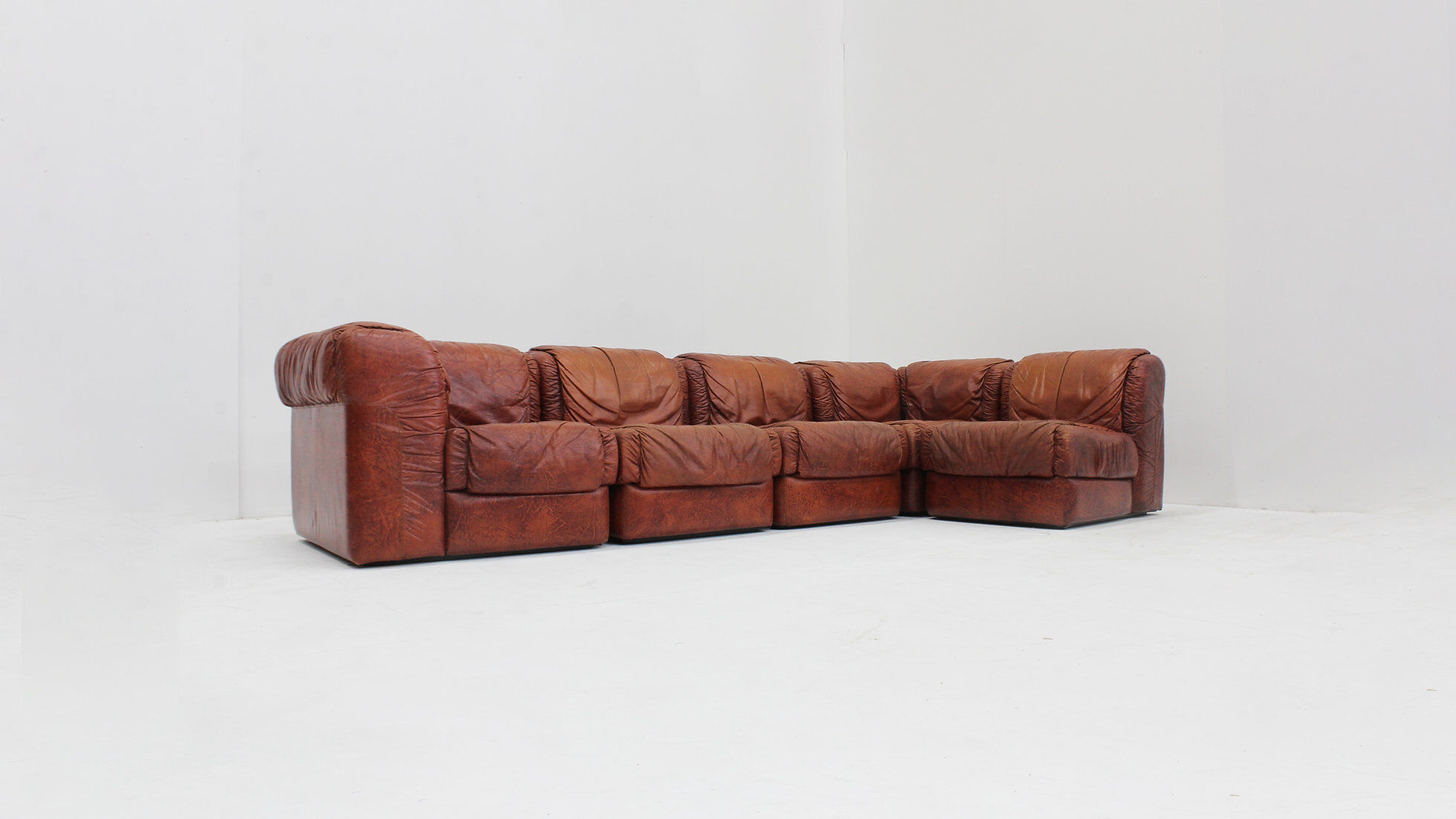 Vintage Seven Salotti modular sofa in cognac leather, Italy 1970s