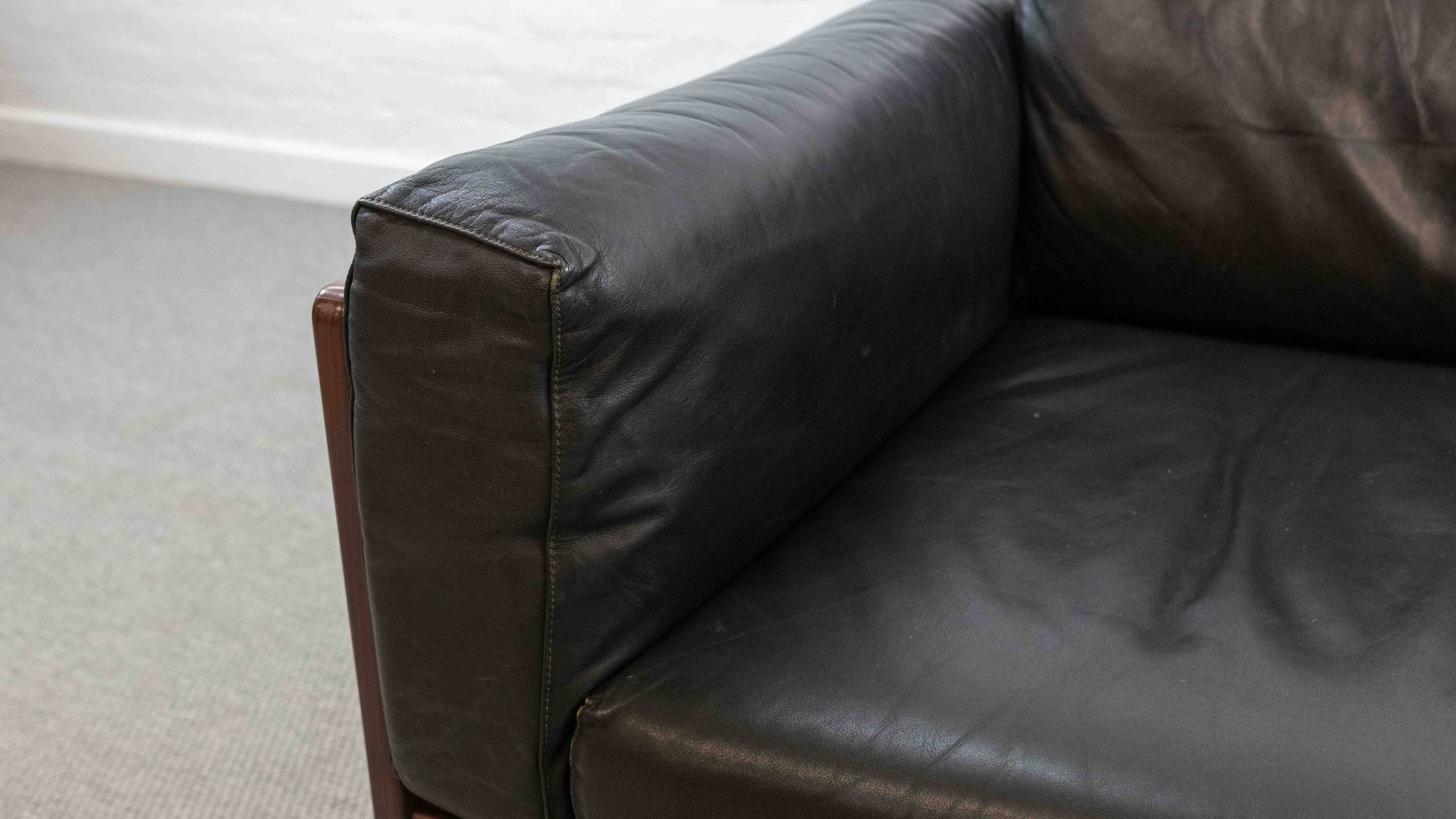 Bastiano Leather Sofa in Black by Tobia Scarpa for Gavina / Knoll