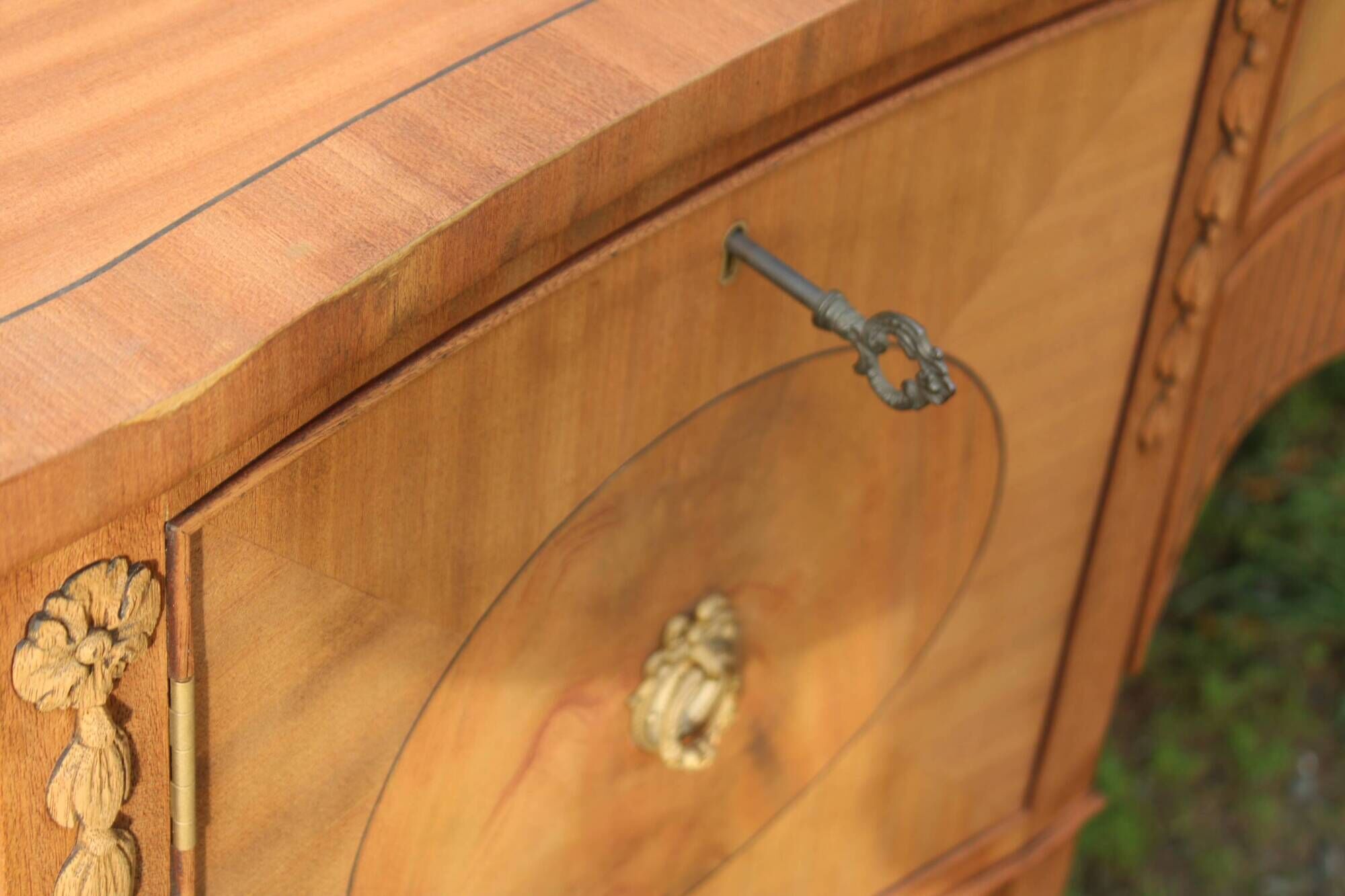 English-made enfilade in Louis XVI style with light wood veneers.