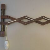 Applique murale articulée en teck à ciseaux Erik Hansen pour Le Klint, Danemark, années 1960