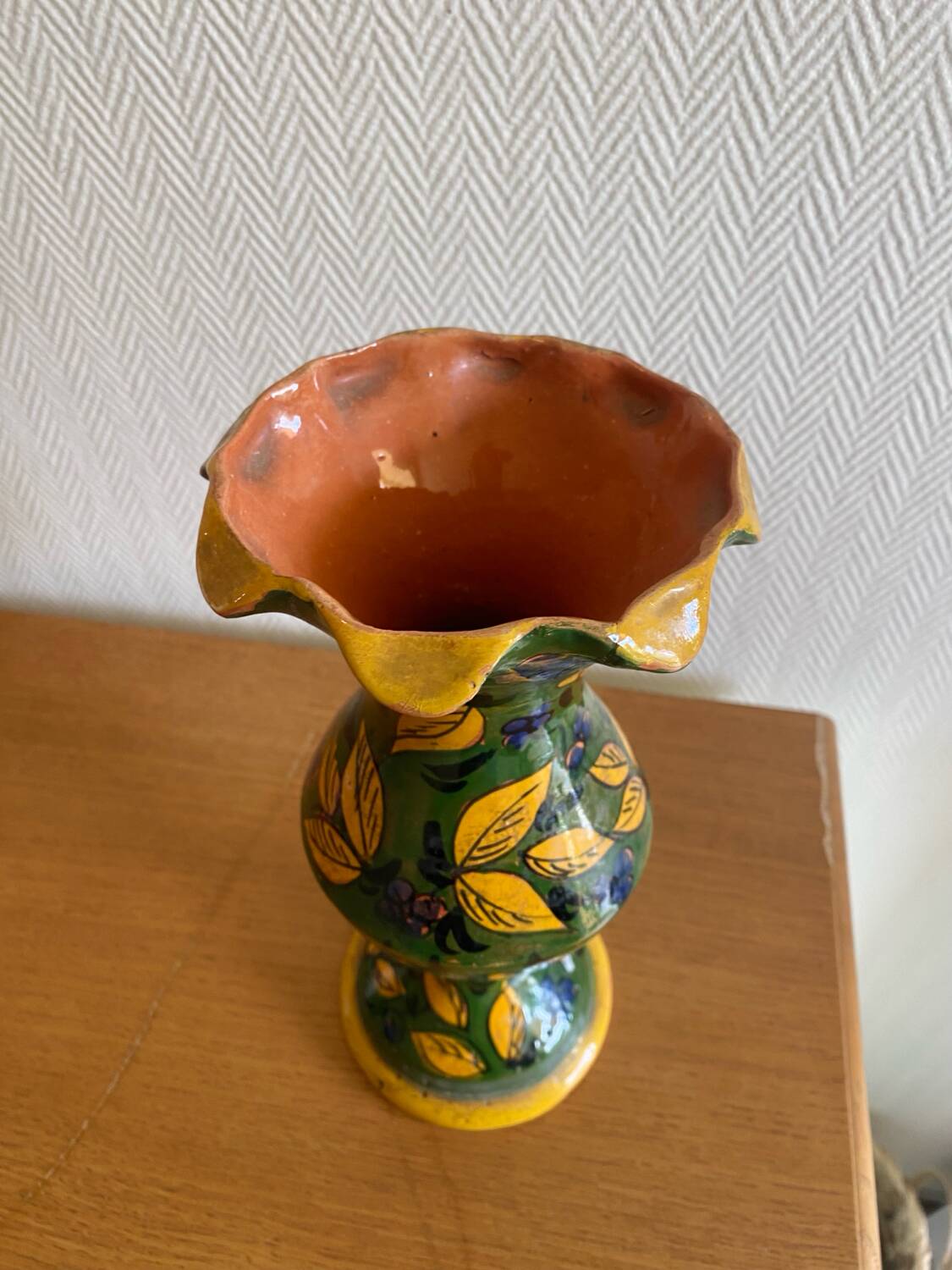 Ancient Safi vase with floral decoration