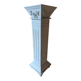 Wooden column