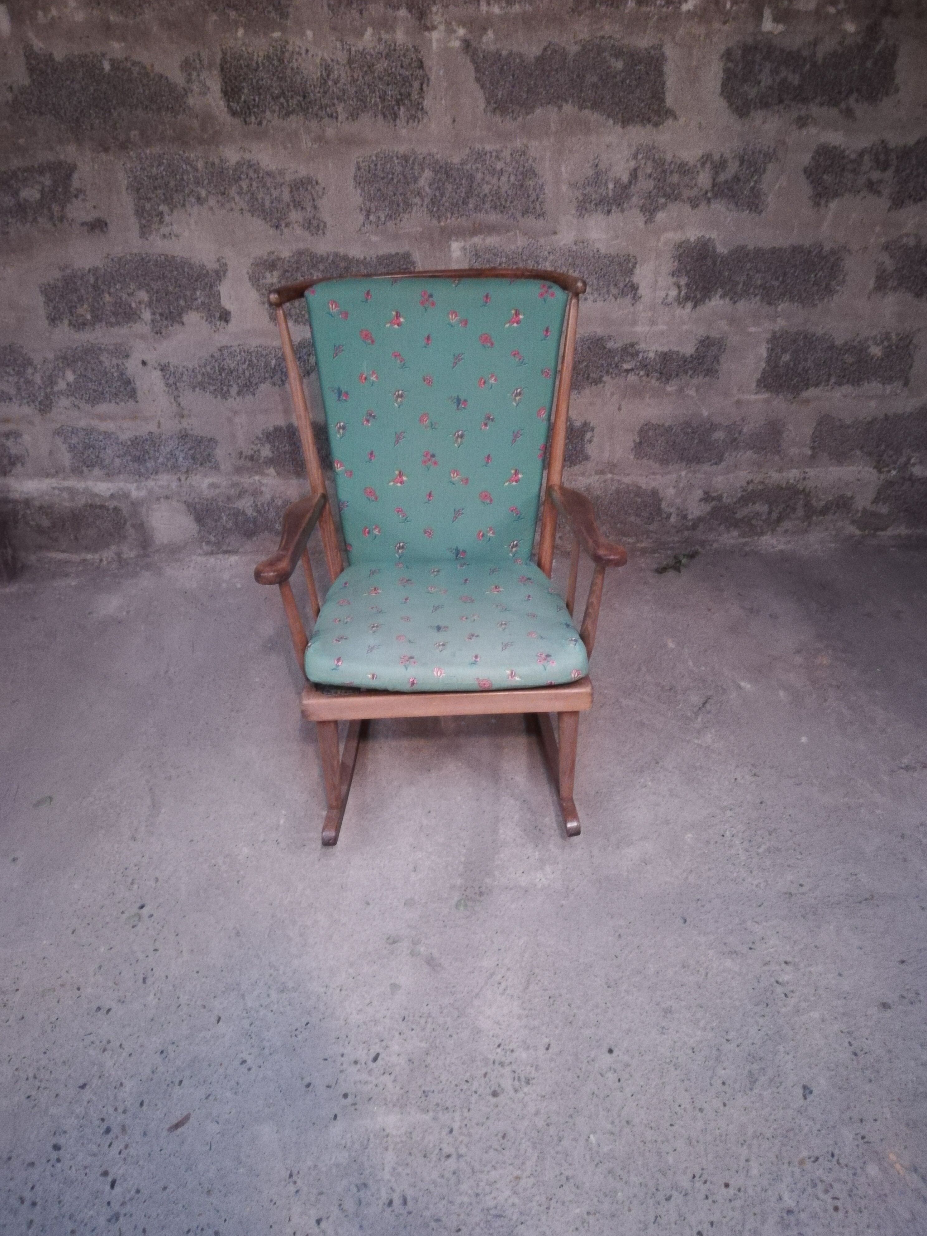 Baumann fan rocking chair