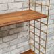 Etagere vintage scandinave 1960 bois exotique massif et metal chromé or 82x83
