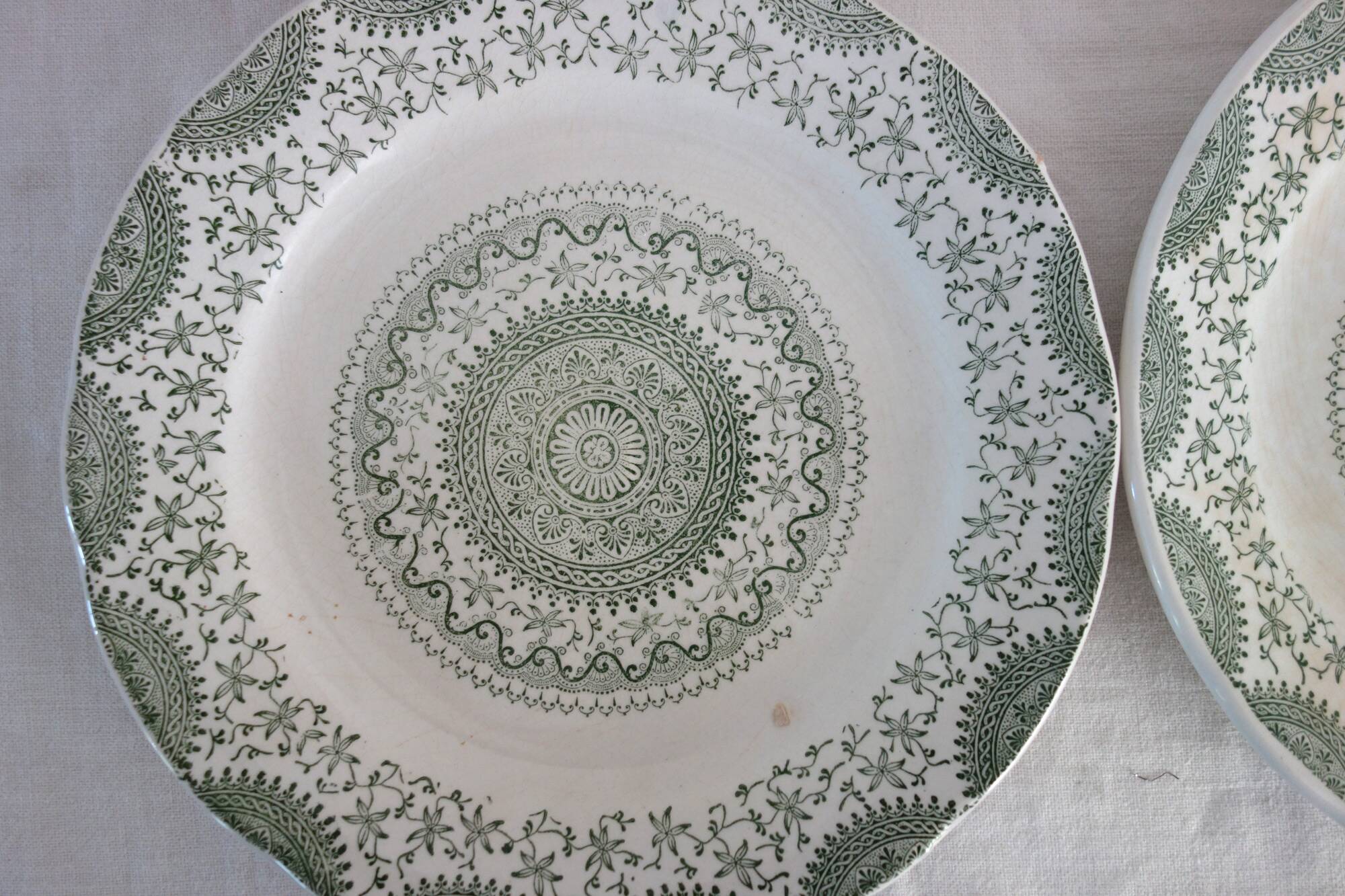 6 flat plates Fine Ware earthenware