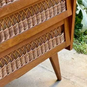 Scandinavian chest of drawers in oak and rattan from the 50s/60s.