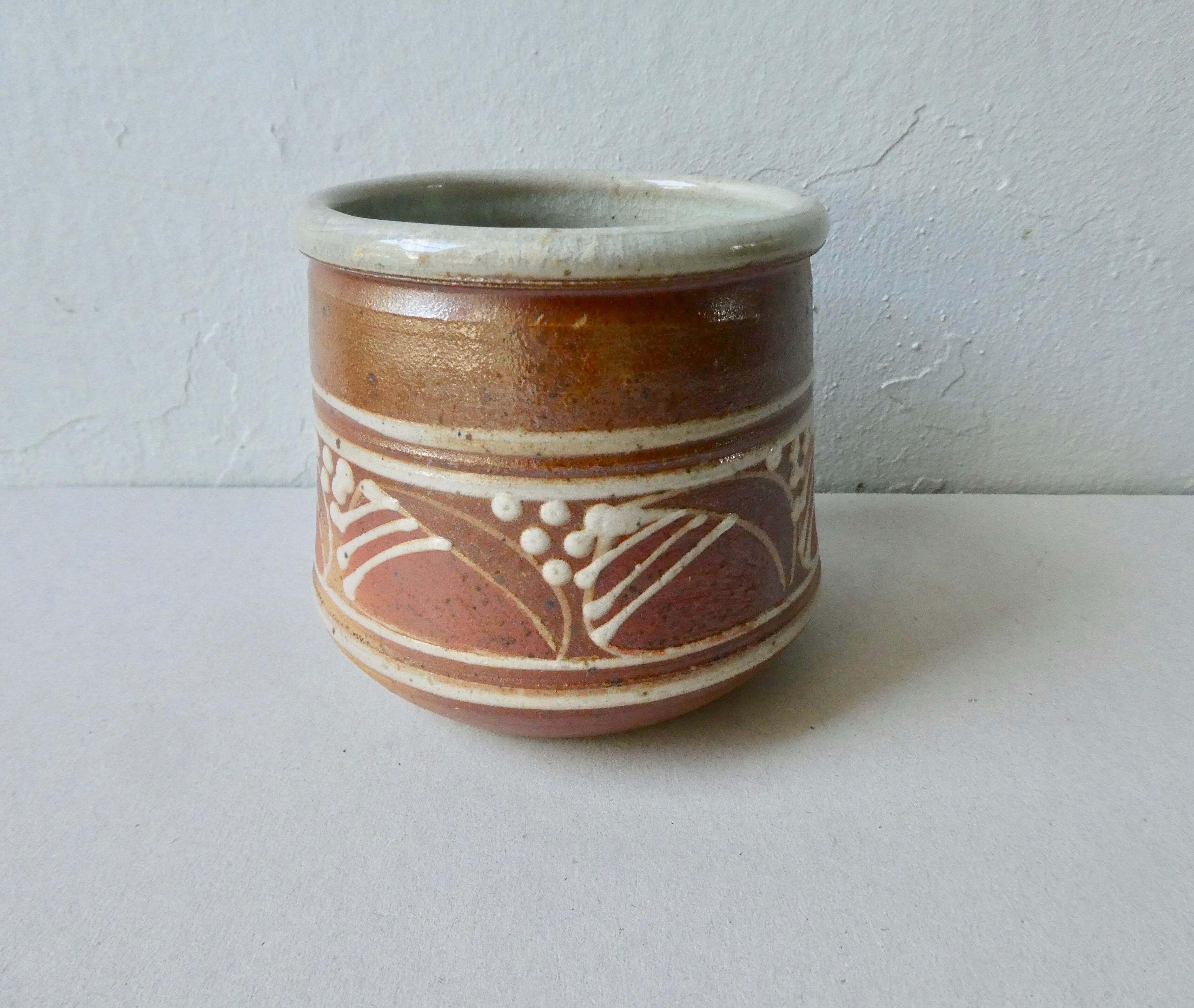 Pot, sandstone pot cover Katrin Dechaud and Roland Bottani, la Borne