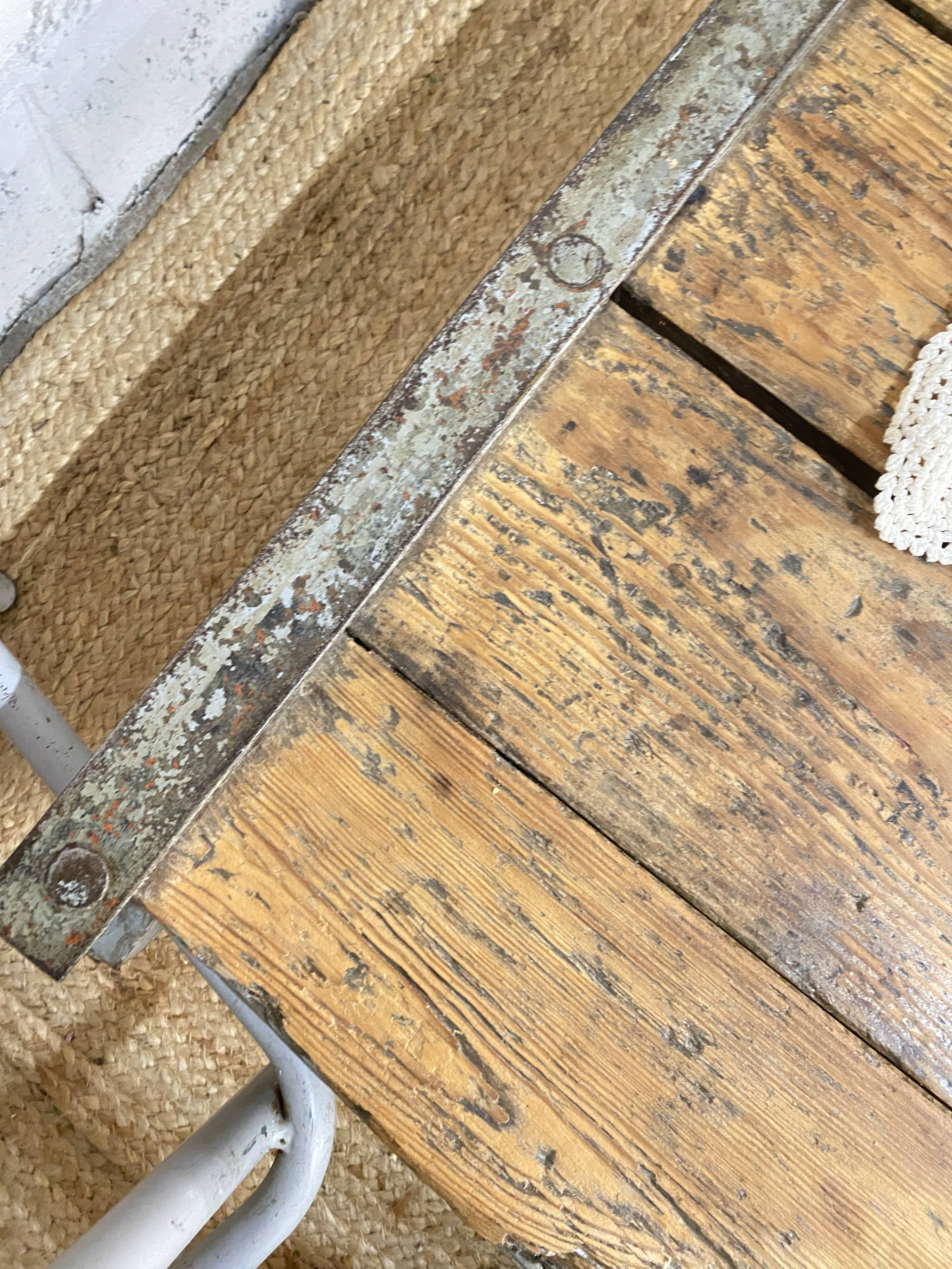 Coffee table - old SNCF pallet