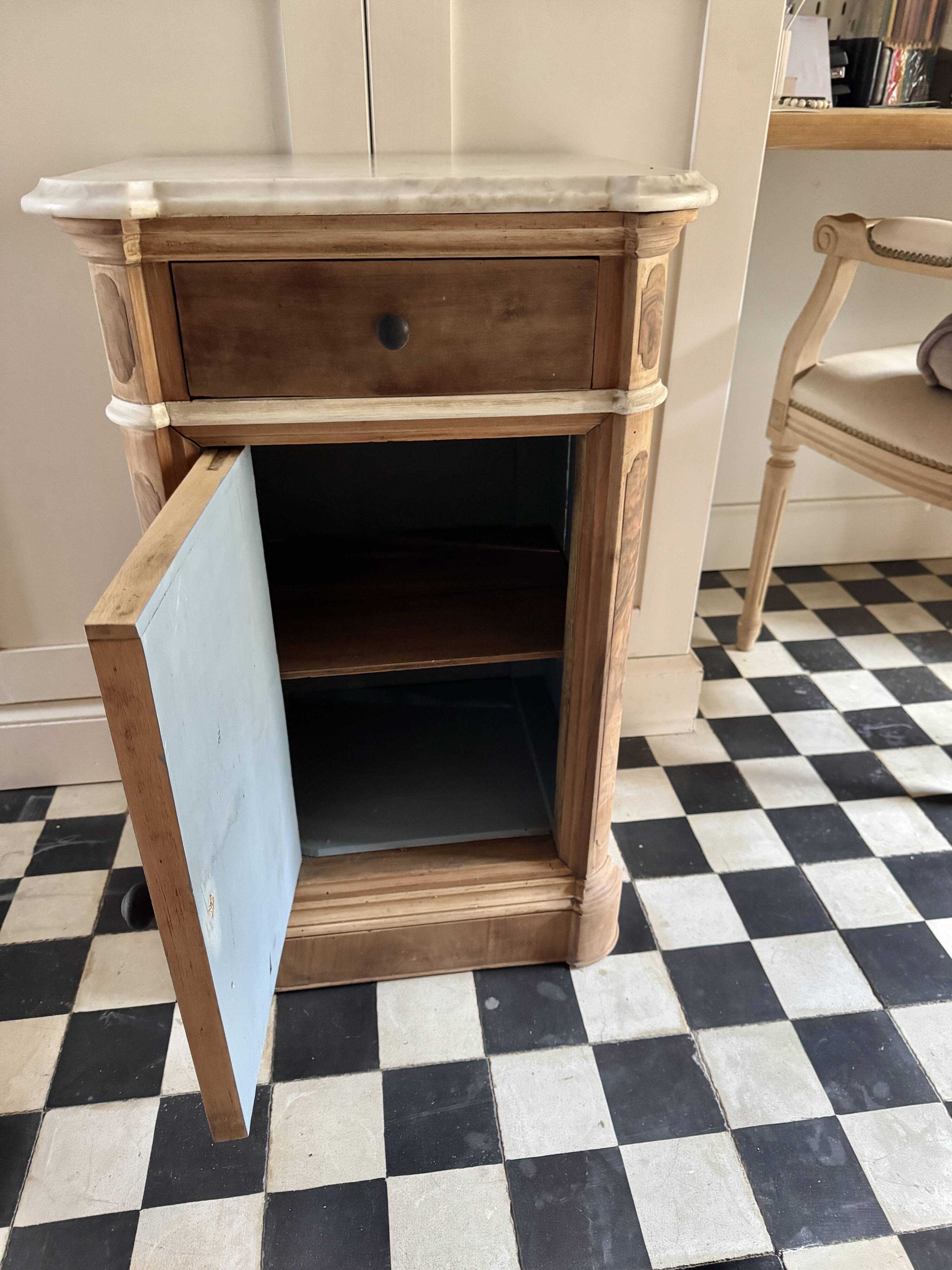 Meuble de rangement marbre