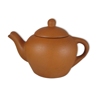 Ancient Chinese Yi Xing teapot in terracotta