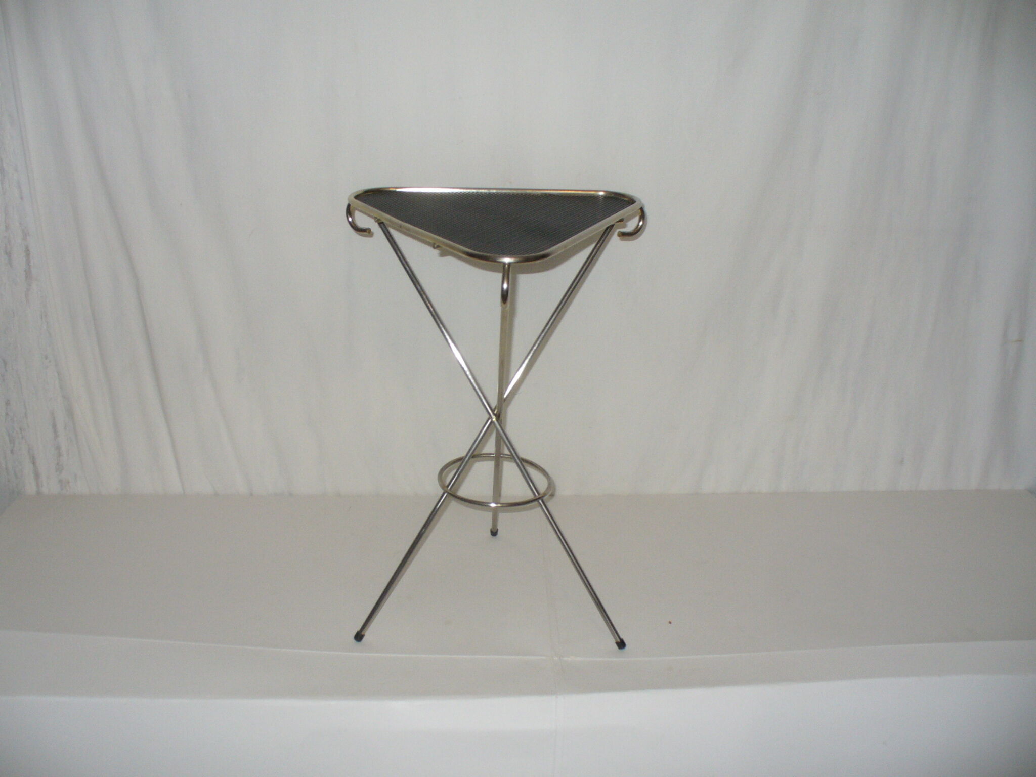 Tripod selette from the 50s