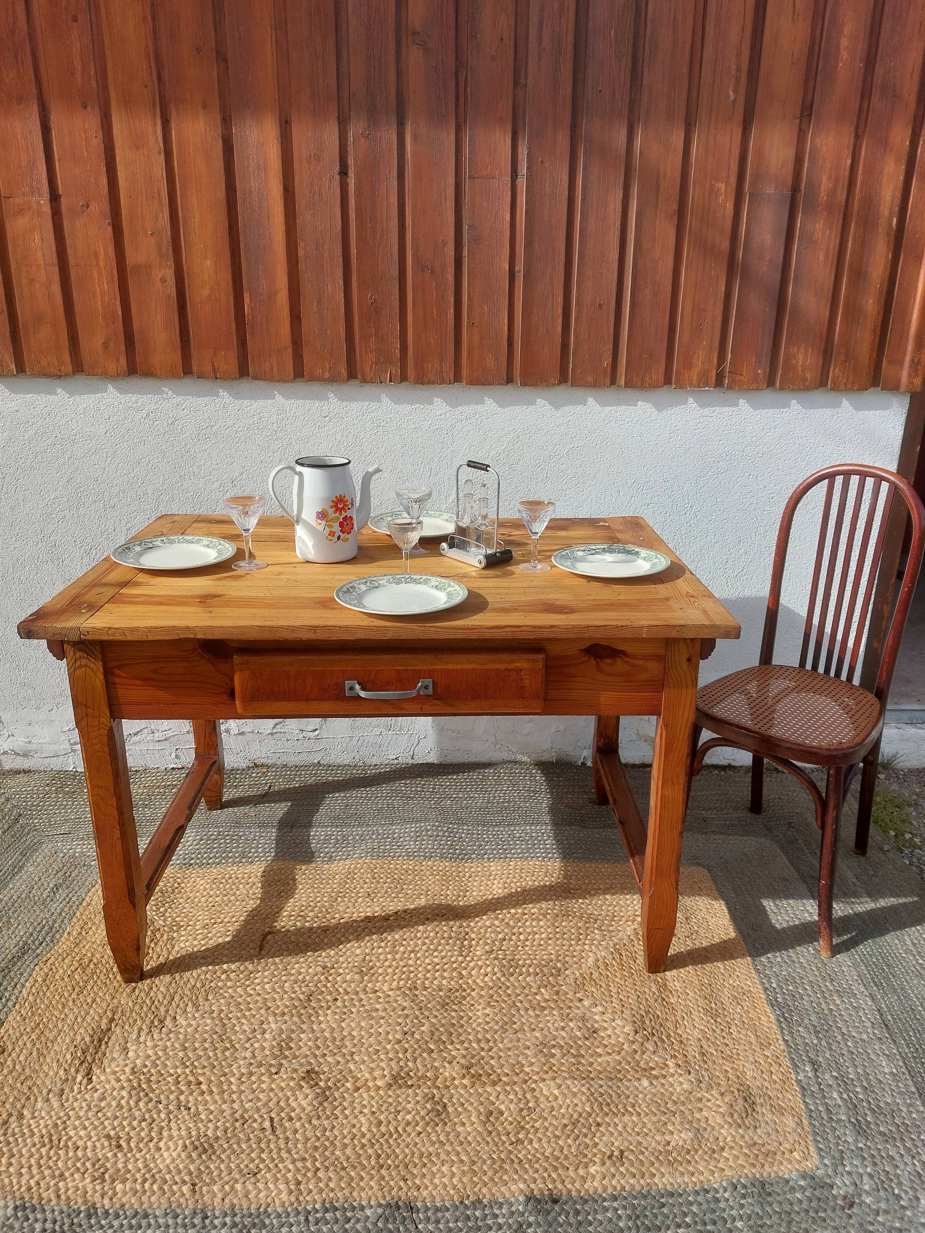 wooden table, bistro, countryside