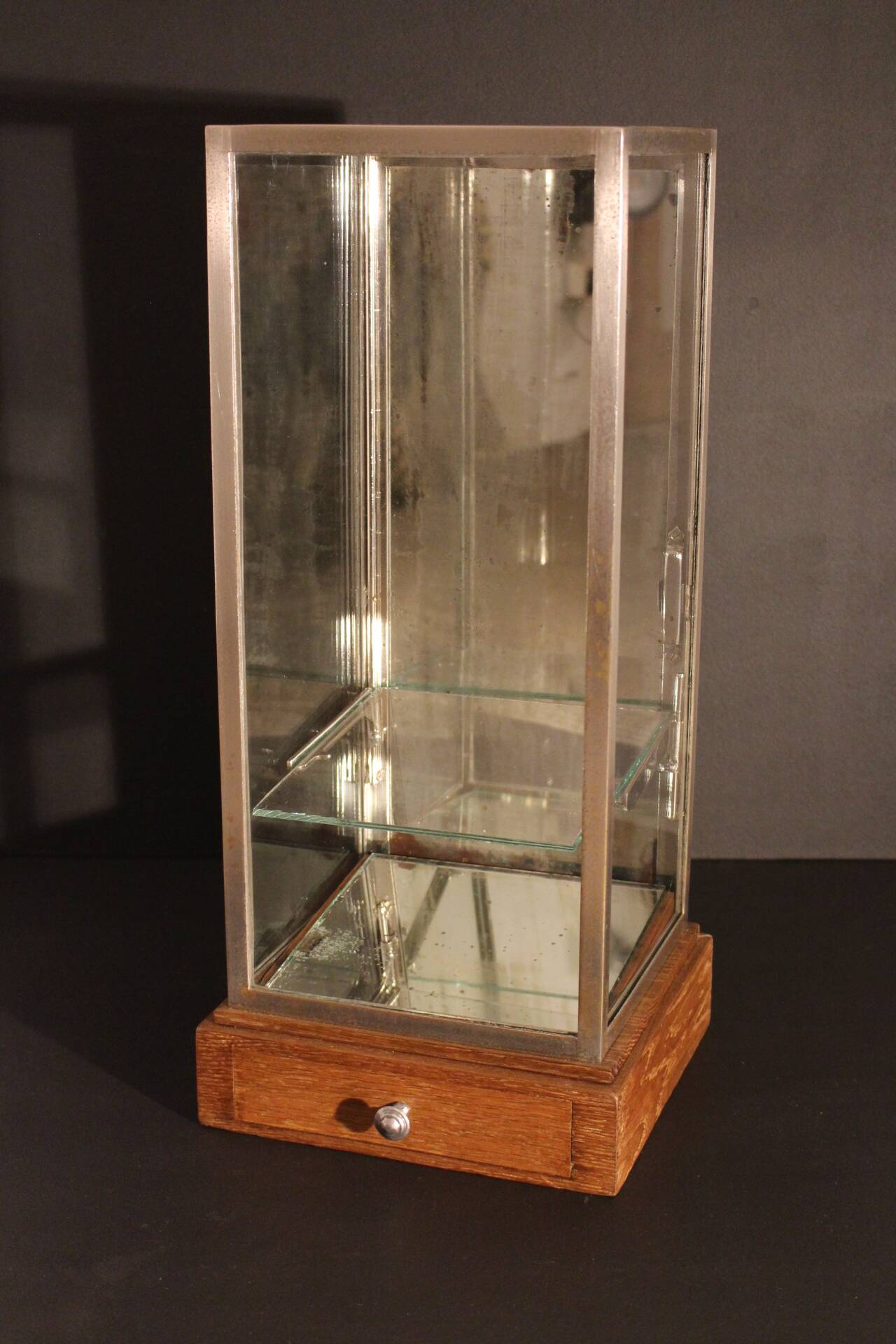 Small jeweller's showcase