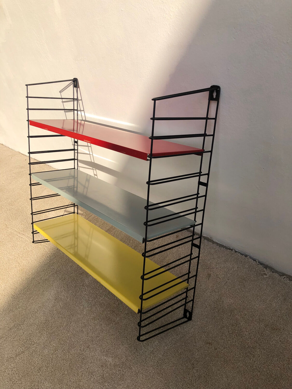Vintage tomado holland shelf