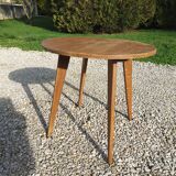 Coffee table with compass legs