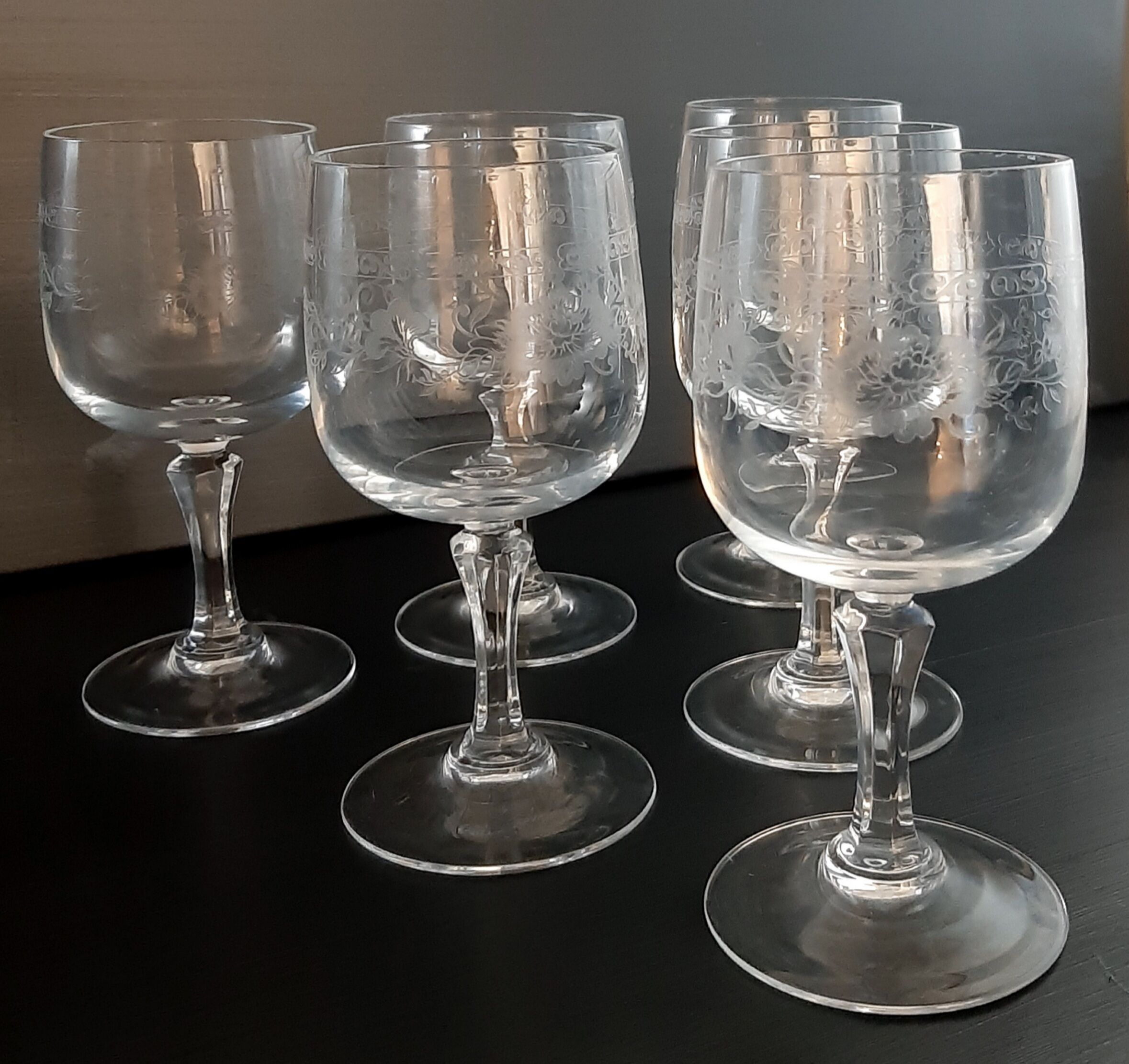 6 old foot glasses