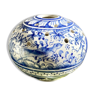 Vase pique fleurs décor bleu monochrome