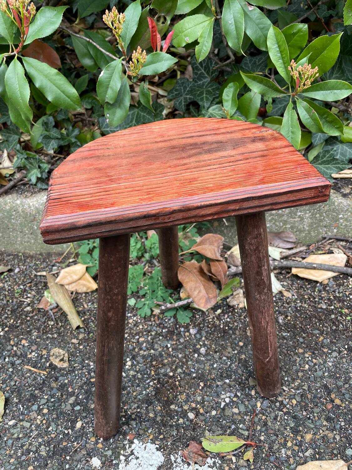 Tripod stool