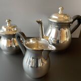 Tea set in metal