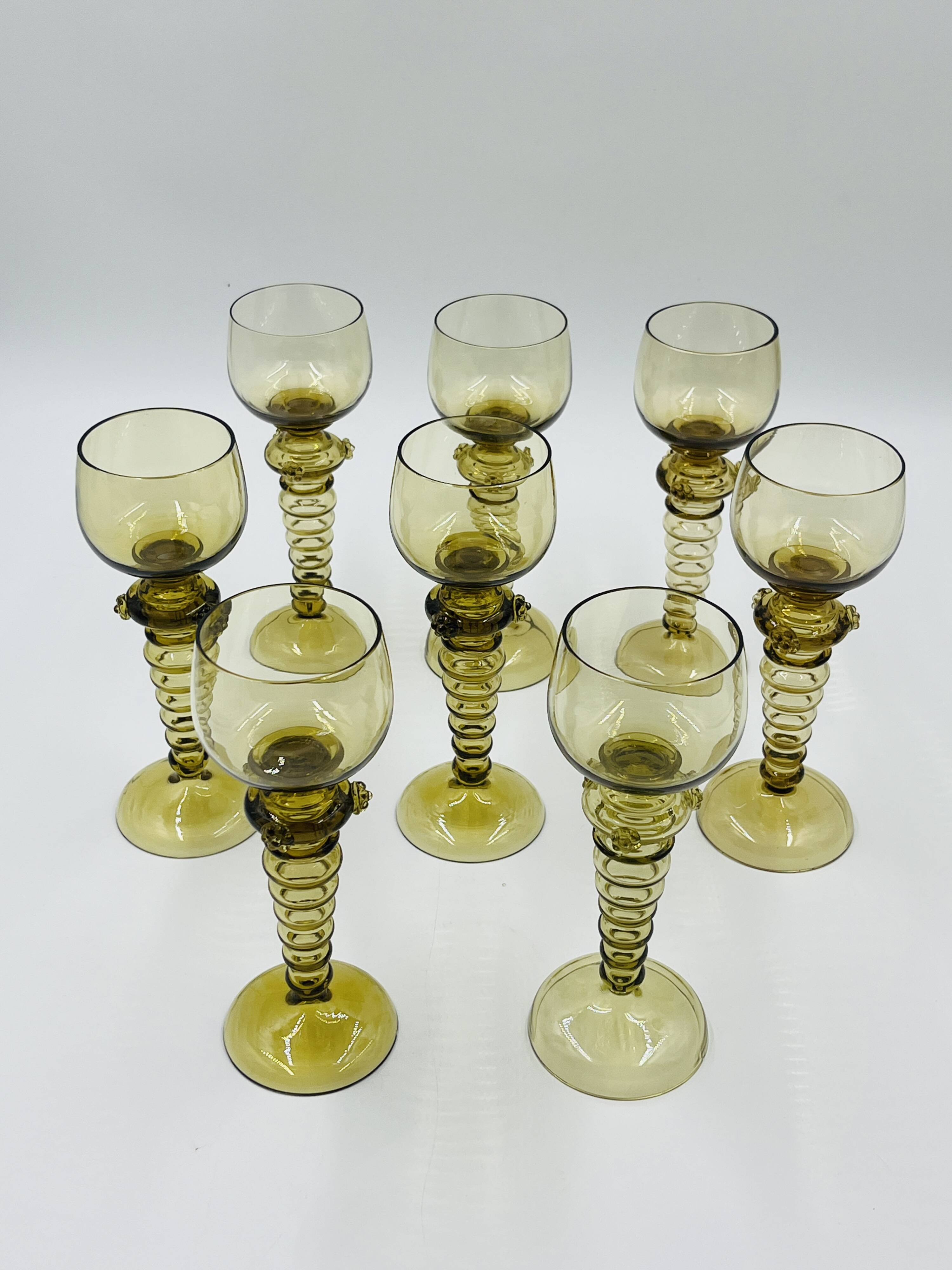 Lot de 8 verres à vin Roemer verts