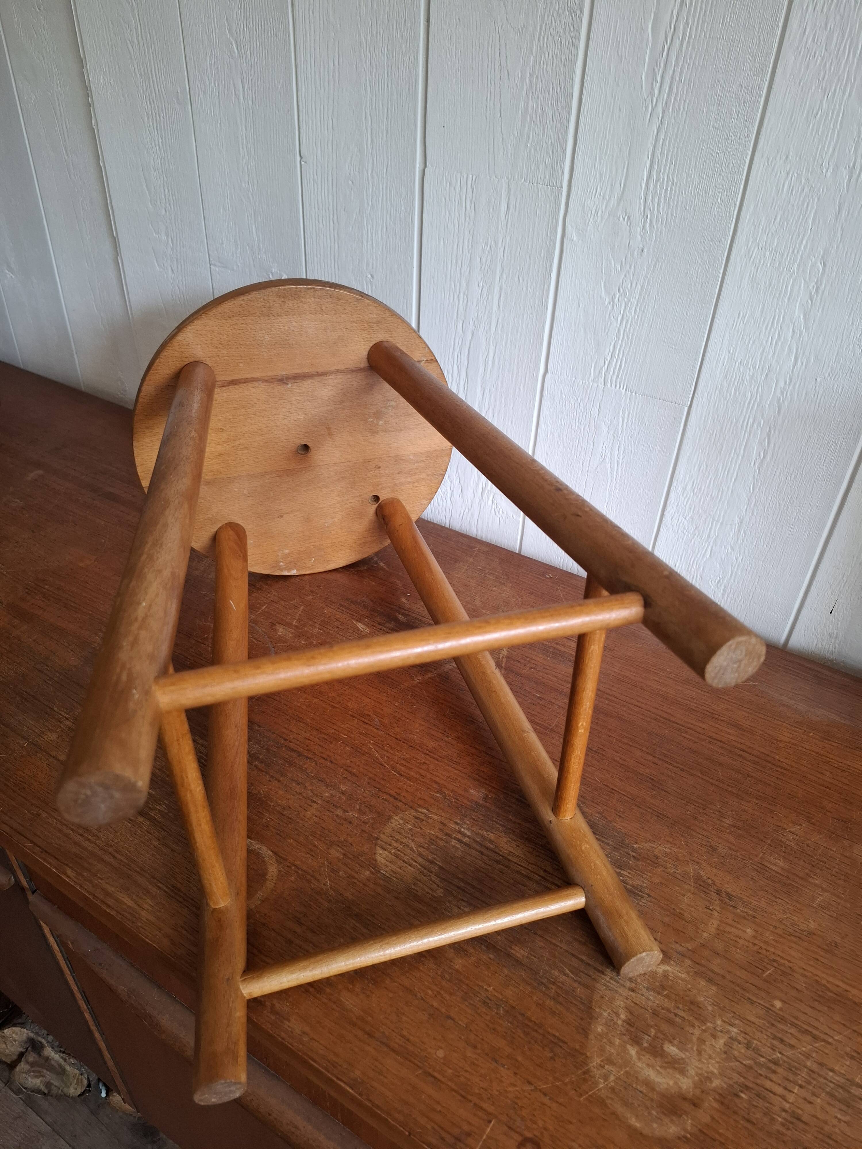 Tabouret en hêtre